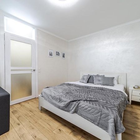 Inshiapartments On Knyazya Romana Lwów Zewnętrze zdjęcie